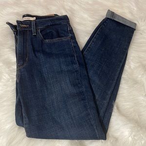 Levi sz 28 jeans